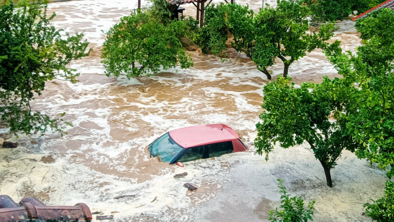 Photo of foto | Furtuni puternice au lovit Grecia, Turcia și Bulgaria și au dus la inundații care a luat viața mai multor oameni